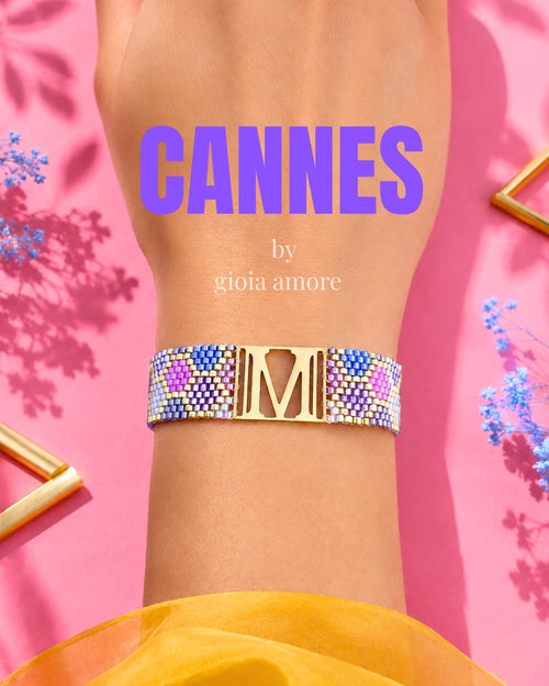Brățară Miyuki personalizată CANNES, în nuanțe de roz pudrat, coral și auriu, cu inițiala M