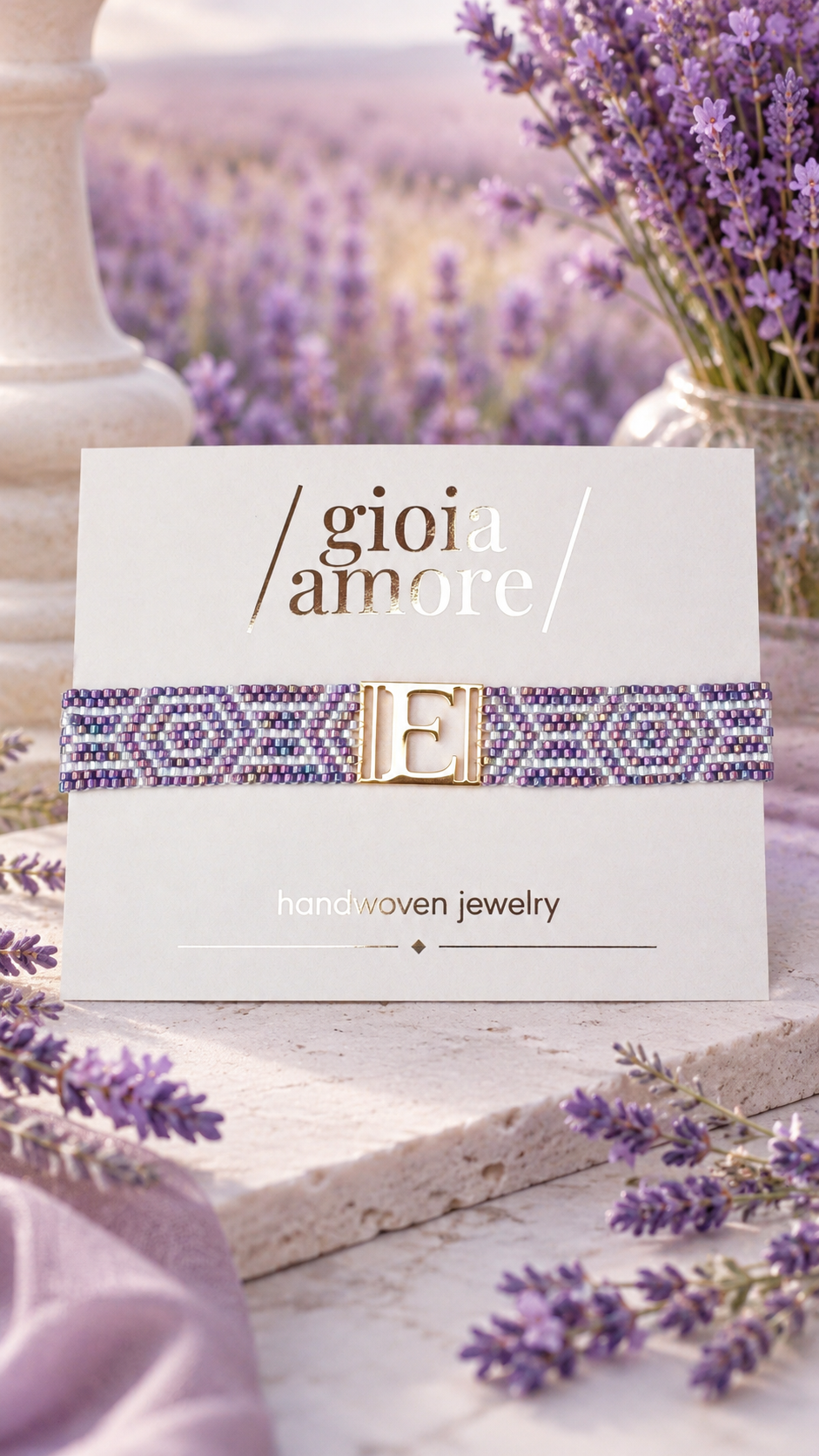 Brățară din mărgele Miyuki Delica PROVENCE, țesută manual și prezentată în ambalajul Gioia Amore